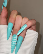 Load image into Gallery viewer, Bold Snake